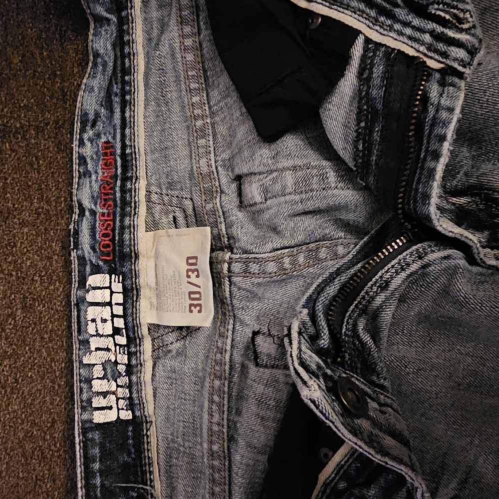 Jeans - Picture 2 of 3